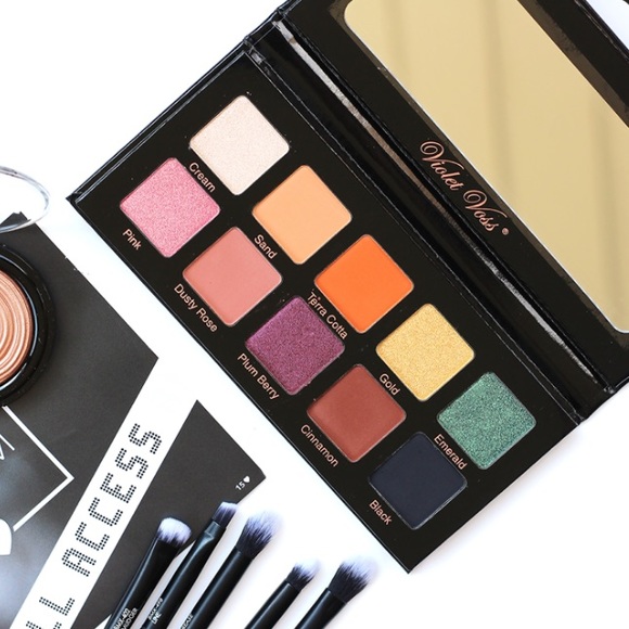 ✨New✨ Violet Voss Essentials Eye Shadow Palette - Picture 6 of 6